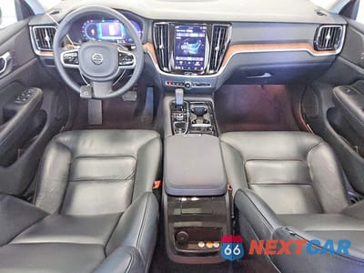 Zdjęcie 8 z 11 samochodu: 2023 VOLVO S60 PLUS VIN:7JRH60FLXPG252036 - miniatura