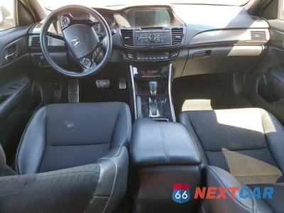 Zdjęcie 8 z 12 samochodu: 2017 HONDA ACCORD SPORT VIN:1HGCR2F55HA061871 - miniatura
