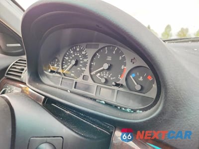 Zdjęcie 9 z 12 samochodu: 2002 BMW 325 I VIN:WBAET37442NG82457 - miniatura
