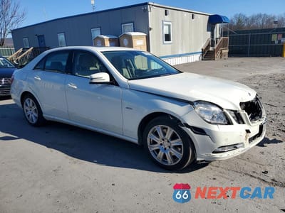 Czwarte zdjęcie samochodu z boku: 2012 MERCEDES-BENZ E 350 4MATIC VIN:WDDHF8JB4CA522473 - miniatura