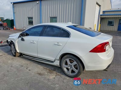 Drugie zdjęcie samochodu z przodu: 2013 VOLVO S60 T5 VIN:YV1612FS4D2220399 - miniatura