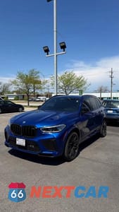 2021 BMW X5 M 5YMJU0C09M9E32439 - główne zdjęcie licytacji z USA - miniatura