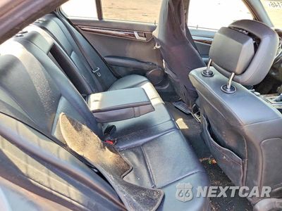 Zdjęcie 10 z 12 samochodu: 2012 MERCEDES-BENZ C 300 4MATIC VIN:WDDGF8BB9CR200178 - miniatura