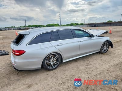 Trzecie zdjęcie samochodu z tyłu: 2018 MERCEDES-BENZ E 400 4MATIC VIN:WDDZH6GB5JA375491 - miniatura