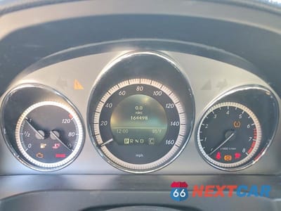 Zdjęcie 9 z 12 samochodu: 2010 MERCEDES-BENZ C 300 VIN:WDDGF5EB4AR087070 - miniatura