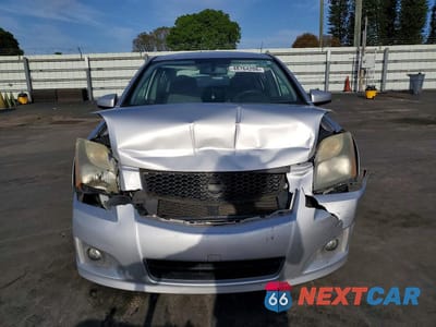 Piąte zdjęcie samochodu w środku: 2012 NISSAN SENTRA 2.0 VIN:3N1AB6AP3CL714017 - miniatura