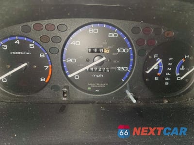 Zdjęcie 9 z 13 samochodu: 1999 HONDA CIVIC LX VIN:2HGEJ6677XH582180 - miniatura