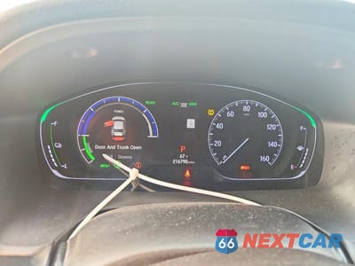 Zdjęcie 9 z 12 samochodu: 2019 HONDA INSIGHT EX VIN:19XZE4F59KE026982 - miniatura