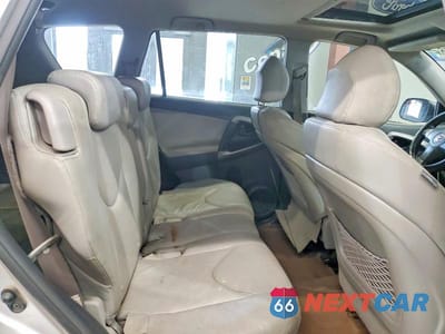 Zdjęcie 11 z 13 samochodu: 2007 TOYOTA RAV4 LIMITED VIN:JTMBD31V476048410 - miniatura