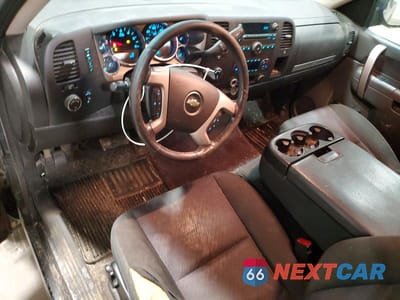 Zdjęcie 8 z 11 samochodu: 2013 CHEVROLET SILVERADO K1500 LT VIN:1GCRKSE72DZ346622 - miniatura