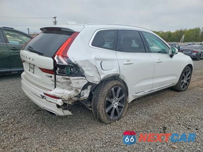 Trzecie zdjęcie samochodu z tyłu: 2018 VOLVO XC60 T6 INSCRIPTION VIN:YV4A22RL5J1021037 - miniatura