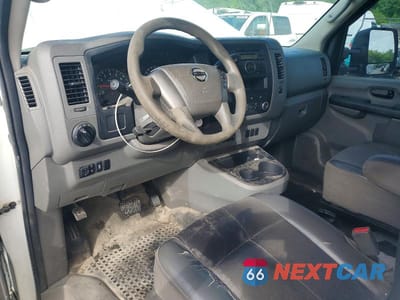 Zdjęcie 8 z 13 samochodu: 2016 NISSAN NV 2500 HD S VIN:1N6AF0LY8GN803590 - miniatura