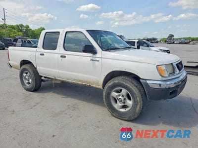 Czwarte zdjęcie samochodu z boku: 2000 NISSAN FRONTIER XE VIN:1N6ED27T1YC301681 - miniatura