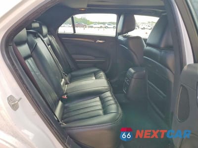 Zdjęcie 10 z 13 samochodu: 2023 CHRYSLER 300 S VIN:2C3CCABG9PH599771 - miniatura
