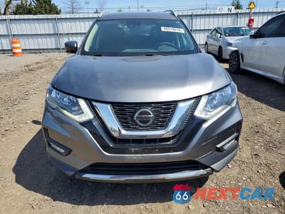 Piąte zdjęcie samochodu w środku: 2019 NISSAN ROGUE SL VIN:5N1AT2MV9KC781496 - miniatura