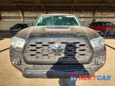 Piąte zdjęcie samochodu w środku: 2023 TOYOTA TACOMA SR VIN:3TYRX5GNXPT086222 - miniatura