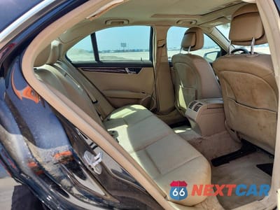 Zdjęcie 10 z 12 samochodu: 2011 MERCEDES-BENZ C 300 VIN:WDDGF5EB1BR140311 - miniatura