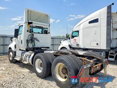 Trzecie zdjęcie samochodu z tyłu: 2019 INTERNATIONAL LT625 SEMI TRUCK VIN:3HCDZTZR5KL732417 - miniatura