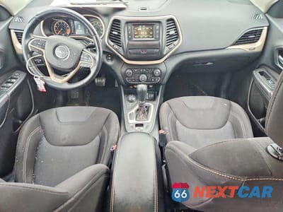 Zdjęcie 8 z 12 samochodu: 2015 JEEP CHEROKEE LATITUDE VIN:1C4PJMCS6FW600348 - miniatura