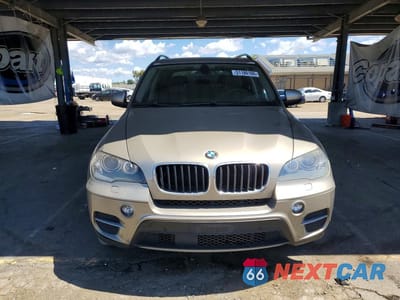 Piąte zdjęcie samochodu w środku: 2011 BMW X5 XDRIVE35I VIN:5UXZV4C54BL738911 - miniatura