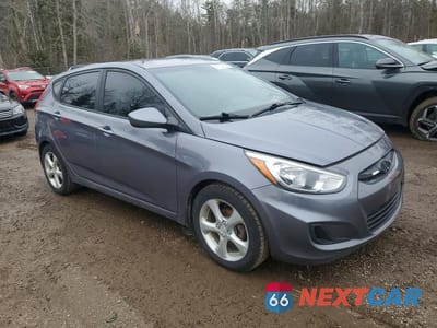 Czwarte zdjęcie samochodu z boku: 2017 HYUNDAI ACCENT SE VIN:KMHCT5AE2HU347132 - miniatura