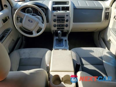 Zdjęcie 8 z 13 samochodu: 2008 FORD ESCAPE XLT VIN:1FMCU93168KE81720 - miniatura