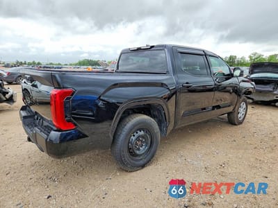 Trzecie zdjęcie samochodu z tyłu: 2026 TOYOTA TUNDRA SR VIN:5TFKB5DB0TX345567 - miniatura