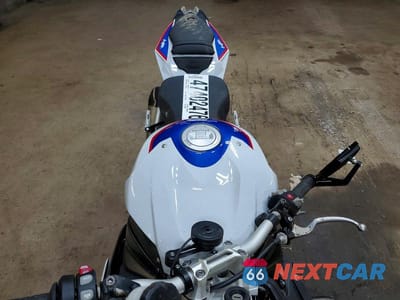 Piąte zdjęcie samochodu w środku: 2021 BMW S 1000 R VIN:WB10D6203M6D55459 - miniatura