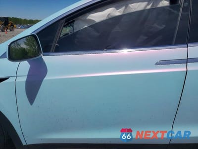 Zdjęcie 7 z 12 samochodu: 2017 TESLA MODEL X VIN:5YJXCDE25HF051269 - miniatura