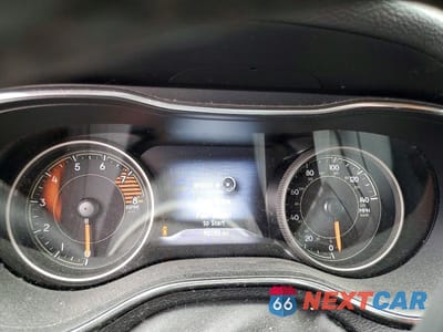 Zdjęcie 9 z 13 samochodu: 2019 JEEP CHEROKEE LIMITED VIN:1C4PJMDX2KD303478 - miniatura