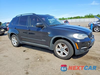 Czwarte zdjęcie samochodu z boku: 2013 BMW X5 XDRIVE35I VIN:5UXZV4C50D0G52941 - miniatura