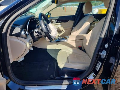 Zdjęcie 7 z 13 samochodu: 2021 MERCEDES-BENZ C 300 VIN:W1KWF8DB1MR611665 - miniatura