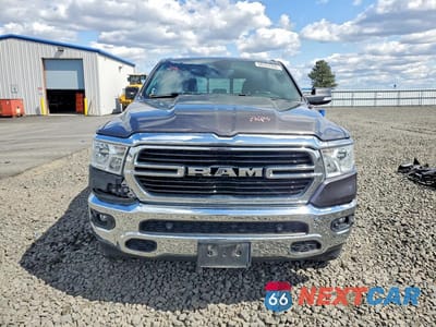 Piąte zdjęcie samochodu w środku: 2020 RAM 1500 BIG HORN VIN:1C6SRFMT2LN380933 - miniatura