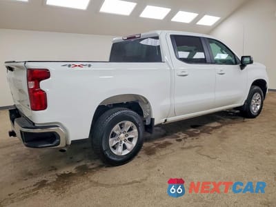 Trzecie zdjęcie samochodu z tyłu: 2026 CHEVROLET SILVERADO K1500 LT VIN:1GCUKDED4TZ133522 - miniatura