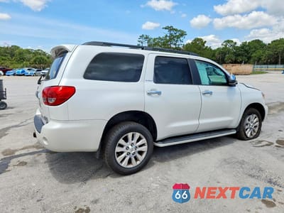 Trzecie zdjęcie samochodu z tyłu: 2017 TOYOTA SEQUOIA PLATINUM VIN:5TDDW5G10HS154907 - miniatura