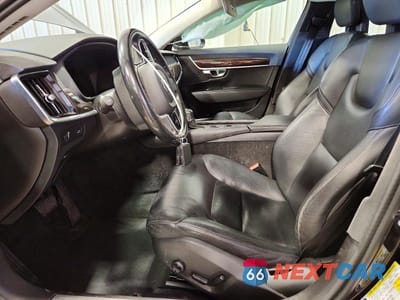 Zdjęcie 7 z 12 samochodu: 2018 VOLVO S90 T5 MOMENTUM VIN:LVY982MK6JP023890 - miniatura
