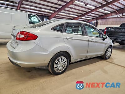 Trzecie zdjęcie samochodu z tyłu: 2013 FORD FIESTA S VIN:3FADP4AJ7DM148943 - miniatura