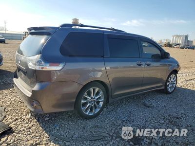 Trzecie zdjęcie samochodu z tyłu: 2011 TOYOTA SIENNA SE 8-PASSENGER VIN:5TDXK3DC3BS125556 - miniatura