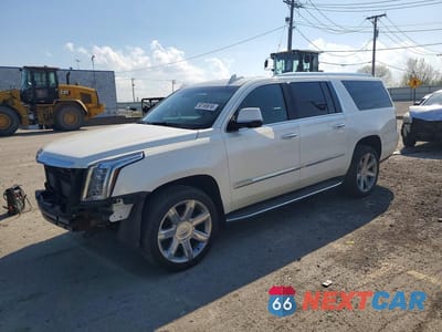 2015 CADILLAC ESCALADE ESV LUXURY 1GYS4SKJ7FR689337 - główne zdjęcie licytacji z USA - miniatura