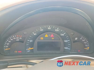 Zdjęcie 9 z 11 samochodu: 2001 MERCEDES-BENZ C 320 VIN:WDBRF64J31F050044 - miniatura