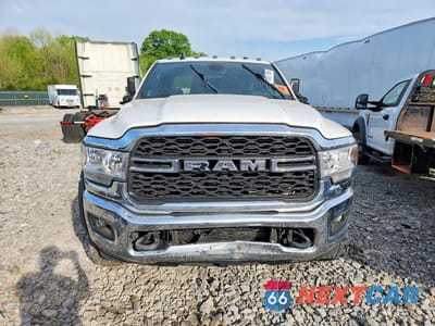 Piąte zdjęcie samochodu w środku: 2022 RAM 4500 TRUCK CAB AND CHASSIS VIN:3C7WRLFL6NG151319 - miniatura
