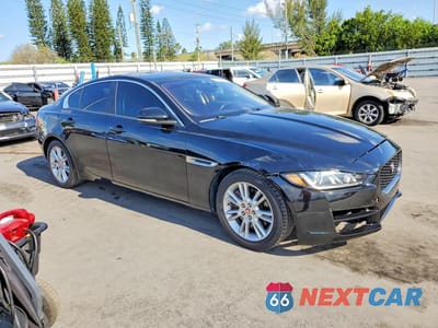 Czwarte zdjęcie samochodu z boku: 2017 JAGUAR XE PREMIUM VIN:SAJAD4BG8HA969112 - miniatura