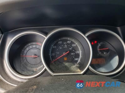Zdjęcie 9 z 13 samochodu: 2010 NISSAN VERSA 1.8 S VIN:3N1BC1CP7AL415192 - miniatura