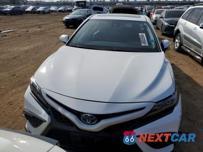 Piąte zdjęcie samochodu w środku: 2024 TOYOTA CAMRY HYBRID SE VIN:4T1S31AK4RU076974 - miniatura