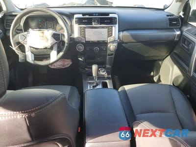 Zdjęcie 8 z 12 samochodu: 2021 TOYOTA 4RUNNER SR5 PREMIUM VIN:JTENU5JR6M5904184 - miniatura