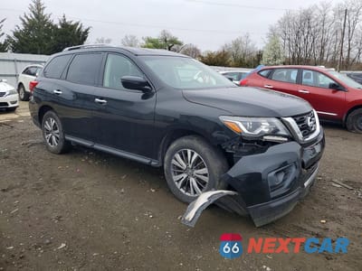 Czwarte zdjęcie samochodu z boku: 2018 NISSAN PATHFINDER S VIN:5N1DR2MM6JC629371 - miniatura