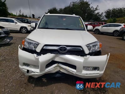 Piąte zdjęcie samochodu w środku: 2013 TOYOTA 4RUNNER LIMITED VIN:JTEBU5JR9D5123937 - miniatura