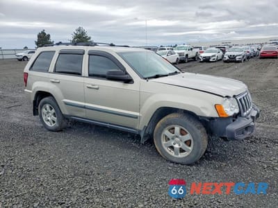 Czwarte zdjęcie samochodu z boku: 2008 JEEP GRAND CHEROKEE LAREDO VIN:1J8HR48NX8C243589 - miniatura