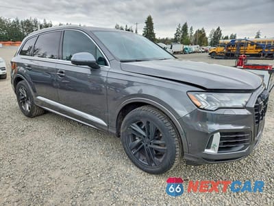 Czwarte zdjęcie samochodu z boku: 2020 AUDI Q7 PREMIUM PLUS VIN:WA1LXAF72LD008076 - miniatura