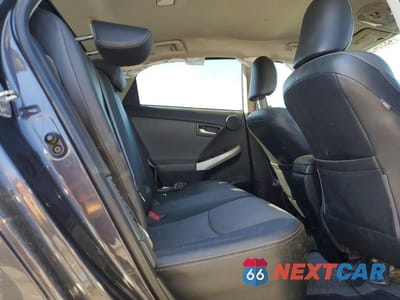 Zdjęcie 10 z 13 samochodu: 2013 TOYOTA PRIUS FOUR VIN:JTDKN3DUXD1643142 - miniatura